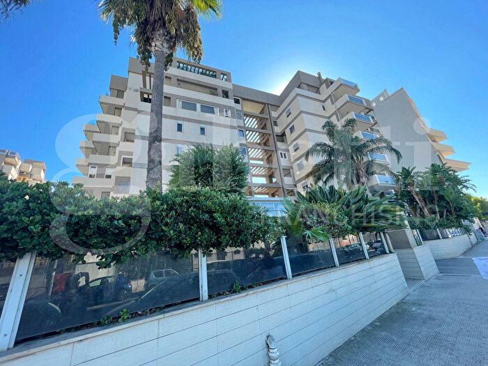 Appartamento trilocale in vendita in Via Giuseppe Capruzzi, Bari