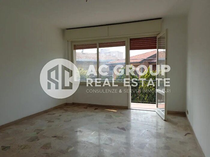 Appartamento trilocale in affitto in CSo Europa, Solaro