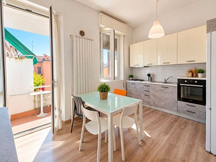 Appartamento con 5 locali in affitto in Via Giuseppe Garibaldi, Centro Storico, Ferrara