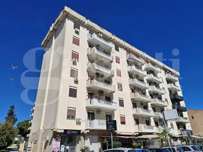 Appartamento quadrilocale in vendita in Via Camillo Camilliani, Palermo