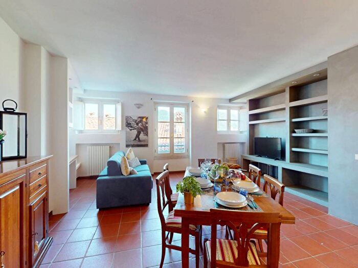 Appartamento trilocale in affitto in Via dei Lauri, Centro, San Felice del Benaco