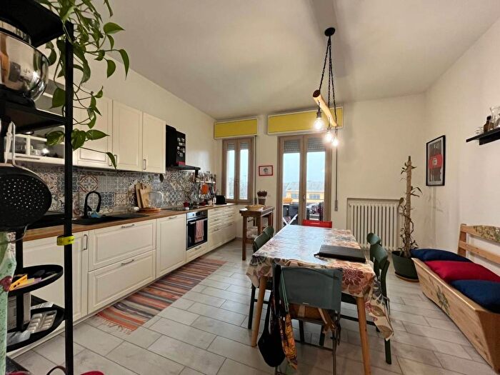 Appartamento trilocale in affitto in Francesco Primaticcio, Bolognina, Bologna