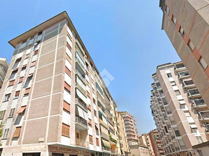 Appartamento trilocale in vendita in Via Renzo Rossi, Monti Tiburtini, Roma