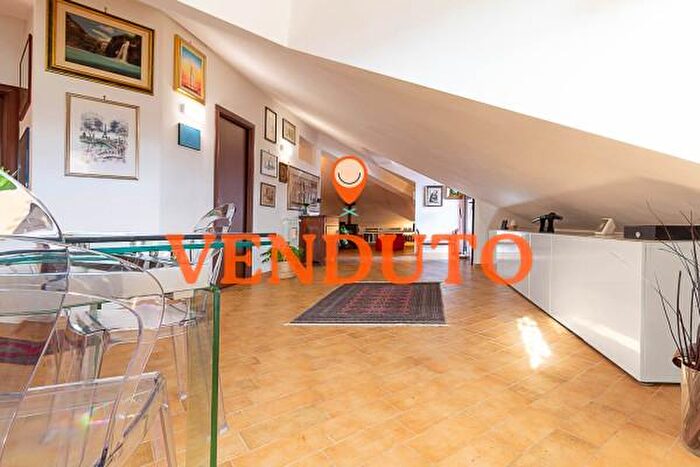 Appartamento trilocale in vendita in Strada Provinciale Morlupo Capena, Capena