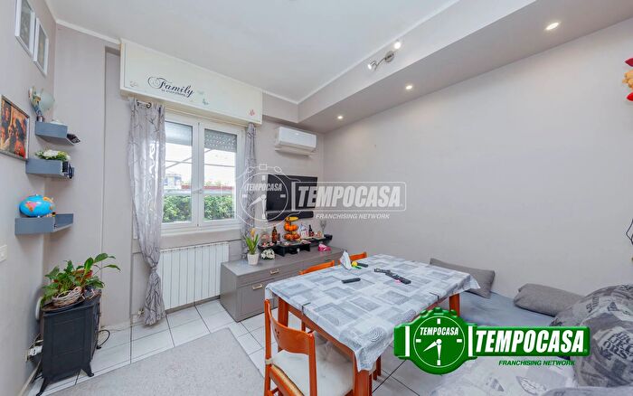 Appartamento trilocale in vendita in Via Privata Rinaldo Cavalli, Locate Di Triulzi