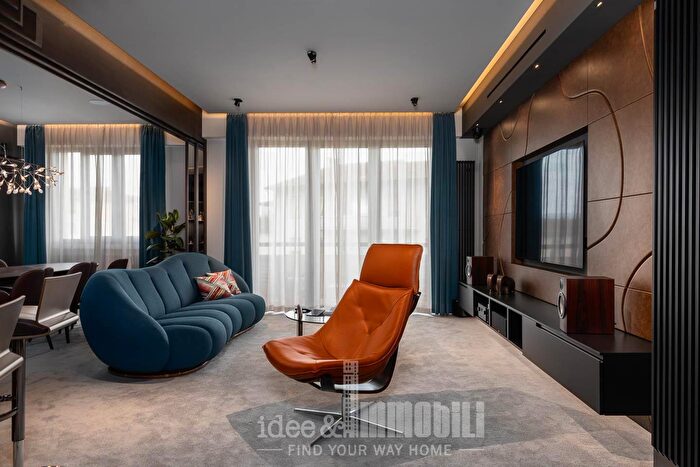 Appartamento con 6 locali in vendita in Piazza Giorgini, Firenze