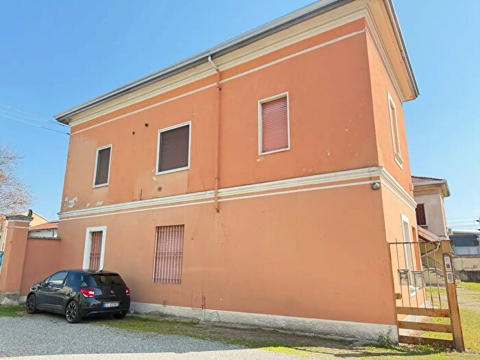 Case in Vendita e in Affitto - 3