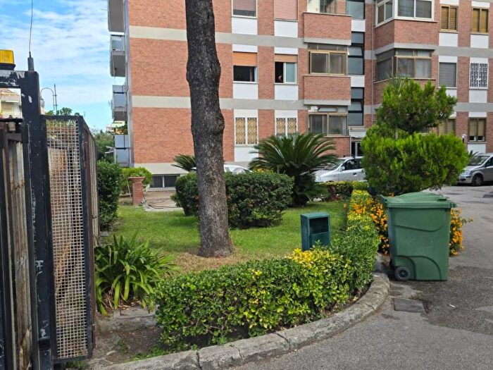 Appartamento con 5 locali in affitto in Via Salvatore Pagliano, Portici