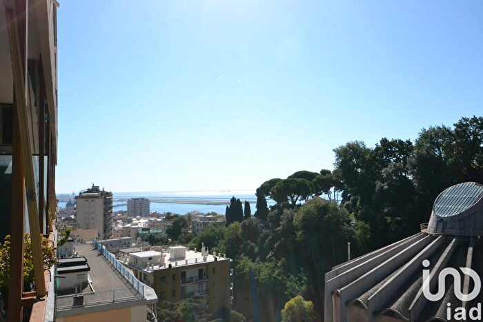 Appartamento con 5 locali in vendita in Via Emilio Salgari, Genova