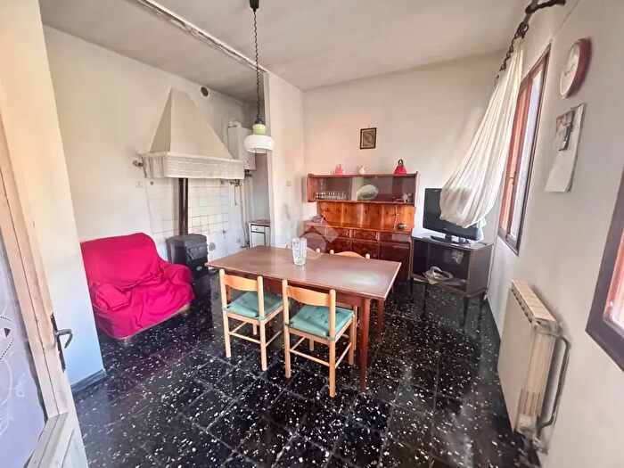 Casa quadrilocale in vendita in Via Marcuriago, Mirano