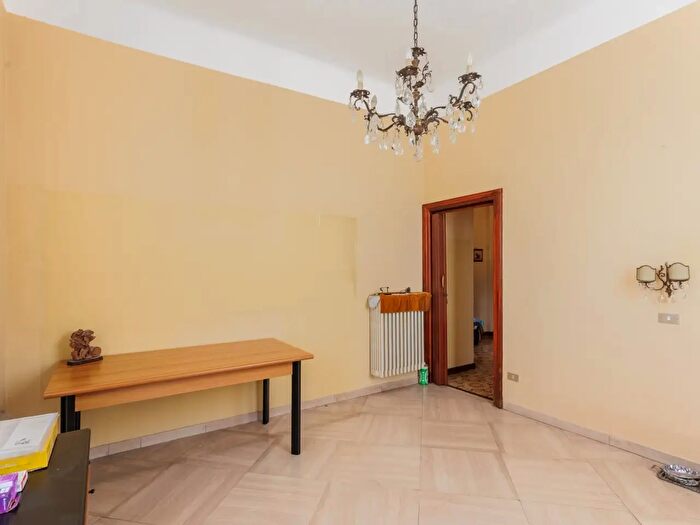 Appartamento trilocale in vendita in Via Enrico Arosio, Monza