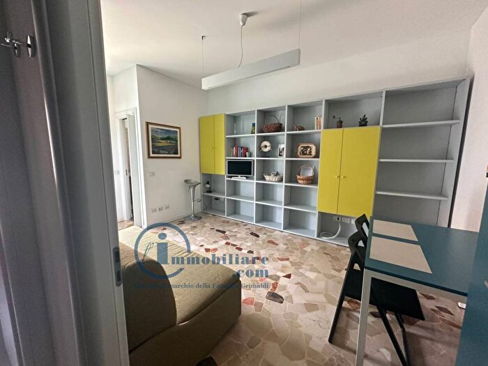 Appartamento monolocale in affitto in Via Lorenteggio, Giambellino, Milano
