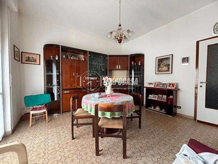 Appartamento trilocale in vendita in Via Torino, Pregnana Milanese