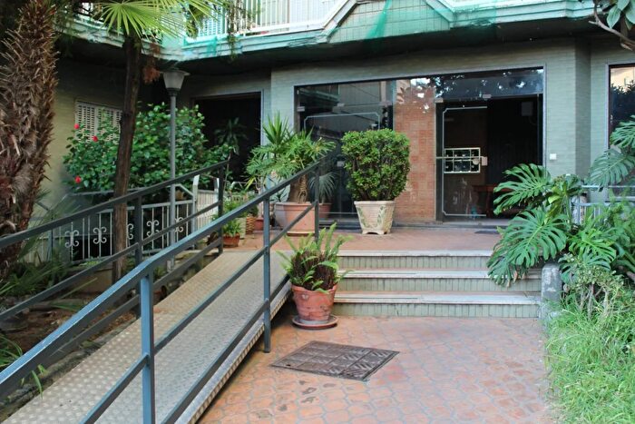 Appartamento quadrilocale in vendita in Viale Leone Portici, Portici