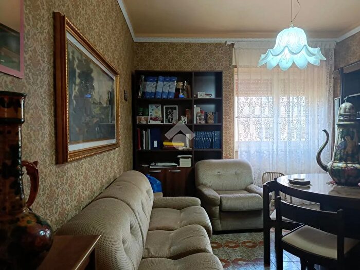 Appartamento trilocale in vendita in Via Stesicoro, Ragusa