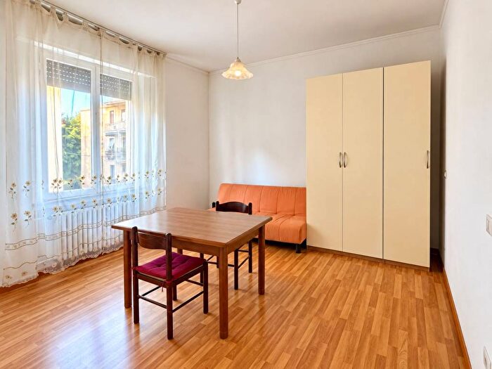 Appartamento trilocale in vendita in Via Francesco Nullo, Ospedale Volturno, Parma