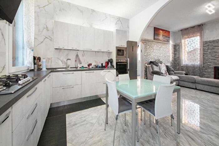 Casa quadrilocale in vendita in Via Cavin di Sala, Mirano