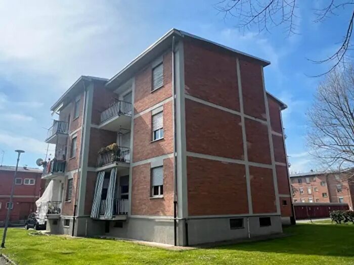 Appartamento quadrilocale in vendita in Viale Papa Giovanni XXIII, Ivrea