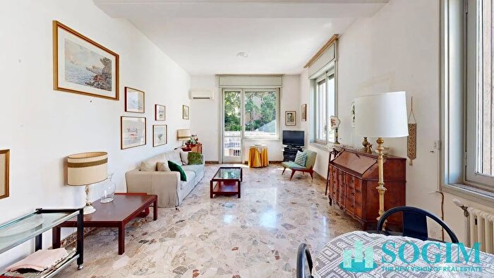 Appartamento con 5 locali in vendita in Giuseppe Ferrari, Como