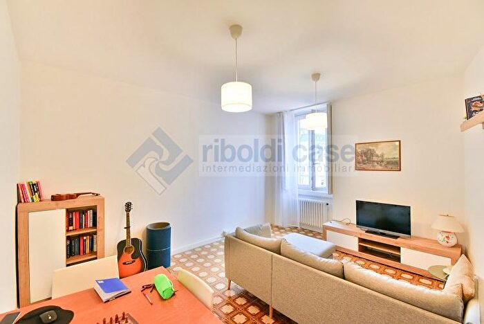 Appartamento trilocale in vendita in Monza