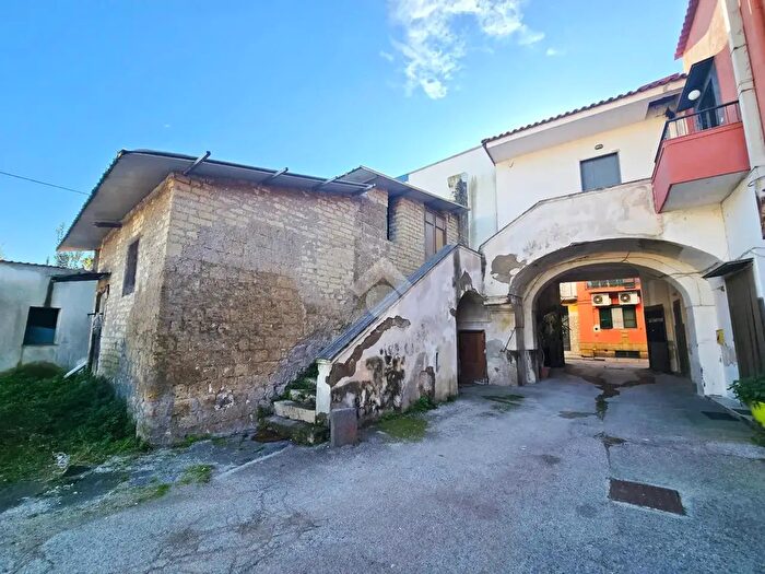 Casa quadrilocale in vendita in Via Masseria Mattiello, Pomigliano DArco