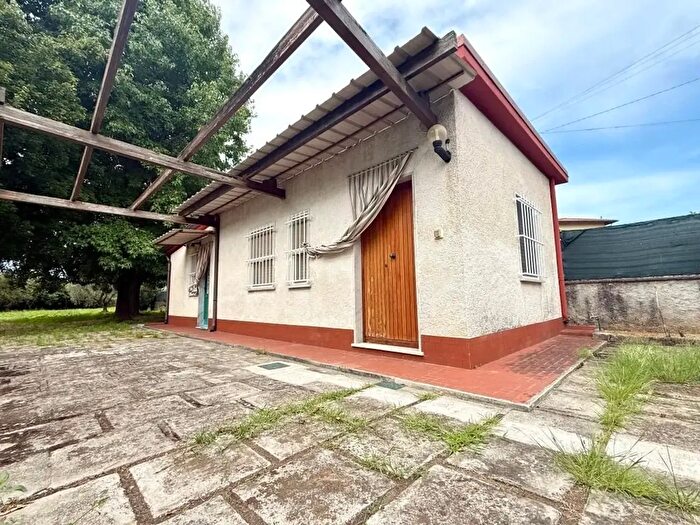 Casa bilocale in vendita in Ione Mare Via SalvettiVia Sa, Massa