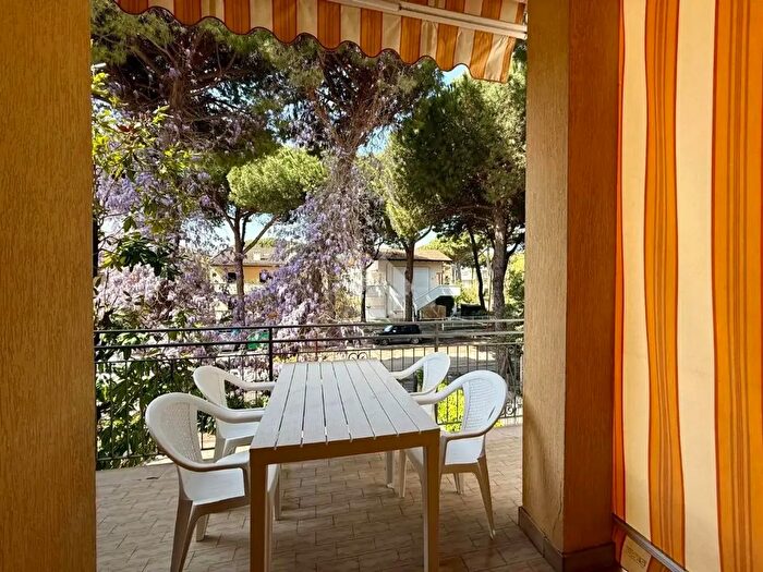 Appartamento trilocale in vendita in Viale Titano, Cervia
