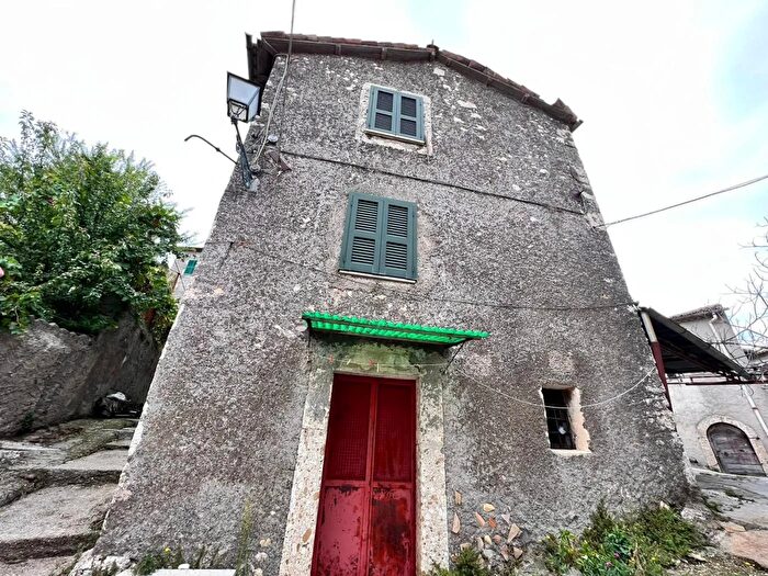 Casa con 6 locali in vendita in Via Civitavecchia Arpino Frosinone, Arpino