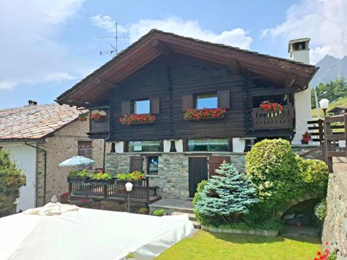 Appartamento quadrilocale in vendita in Frazione Amay, Saint Vincent