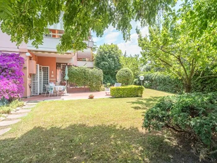 Appartamento trilocale in vendita in Via della Tenuta del Casalotto, Roma