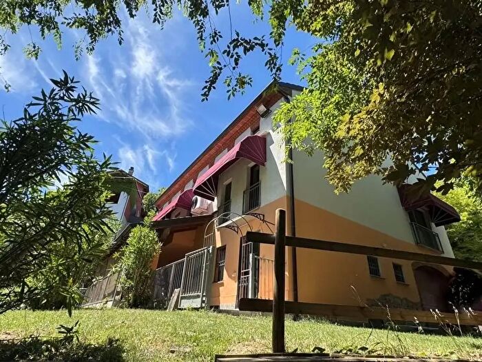 Casa con 9 locali in vendita in San Salvatore Monferrato