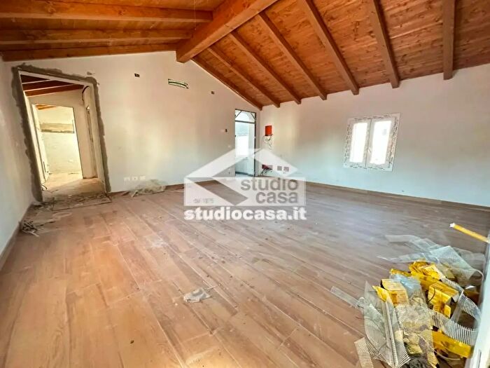 Appartamento trilocale in vendita in Via Dante Alighieri, Bagnolo Cremasco