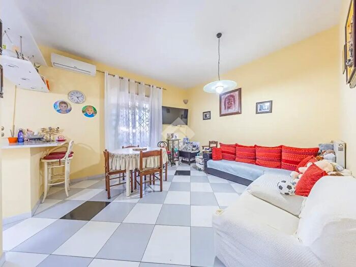 Appartamento trilocale in vendita in Via Fosso dell'Osa, Roma