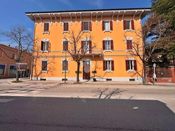 Appartamento quadrilocale in vendita in Via Dante, Fabriano
