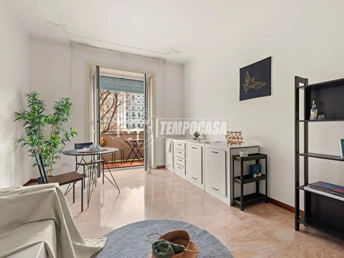 Appartamento trilocale in vendita in Largo Murani, Milano