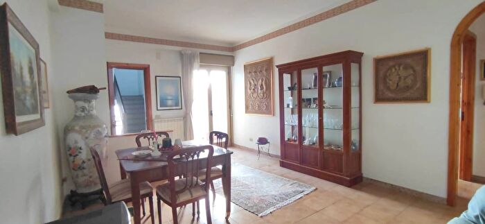 Appartamento trilocale in vendita in Via Santa Maria La Stella Aci SantAntonio, Aci SantAntonio