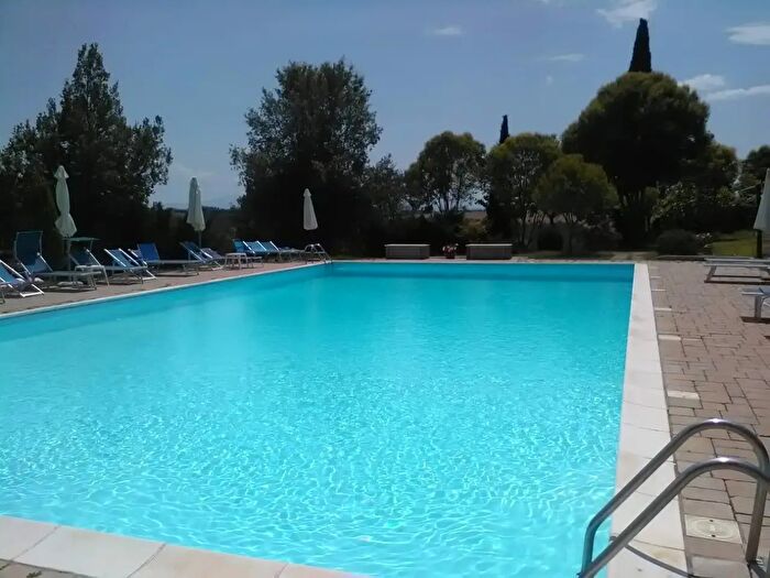 Appartamento con 6 locali in vendita in Strada di Leonina, Asciano