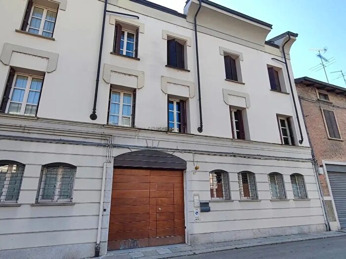 Appartamento trilocale in vendita in Via X Giugno, Piacenza