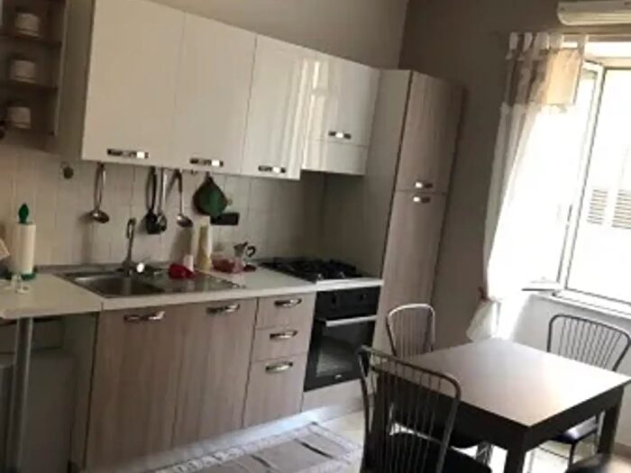 Appartamento trilocale in affitto in Via Murano, Catanzaro