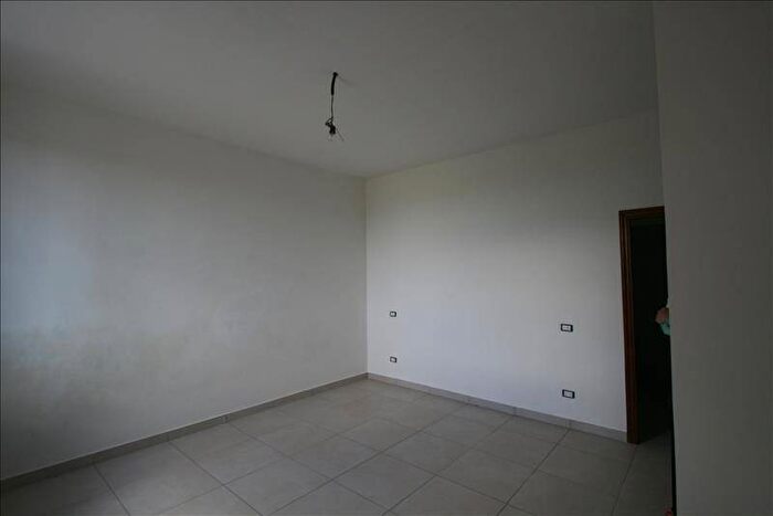Appartamento trilocale in affitto in Centro, Sinalunga