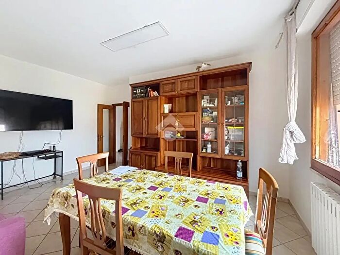 Appartamento quadrilocale in vendita in Via della Costituzione, Calcinaia