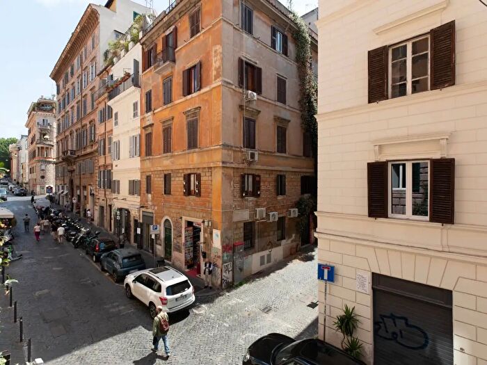 Appartamento con 5 locali in vendita in Via Panisperna, Roma