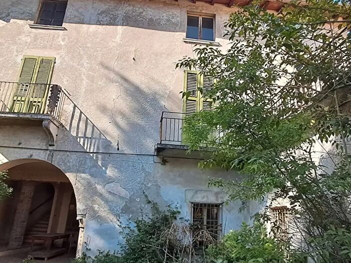 Casa con 10 locali in vendita in Villa Carcina