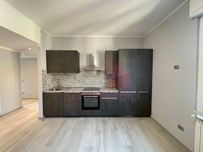 Appartamento trilocale in affitto in Via Pasubio, Brescia