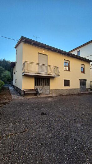Casa con 5 locali in vendita in Montevarchi