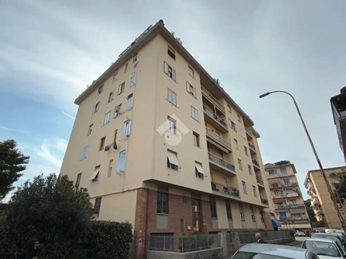 Appartamento trilocale in vendita in Via Benvenuto Cellini, Scandicci
