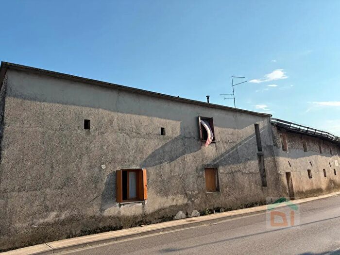 Casa con 5 locali in vendita in Via Santa Maria, Bicinicco