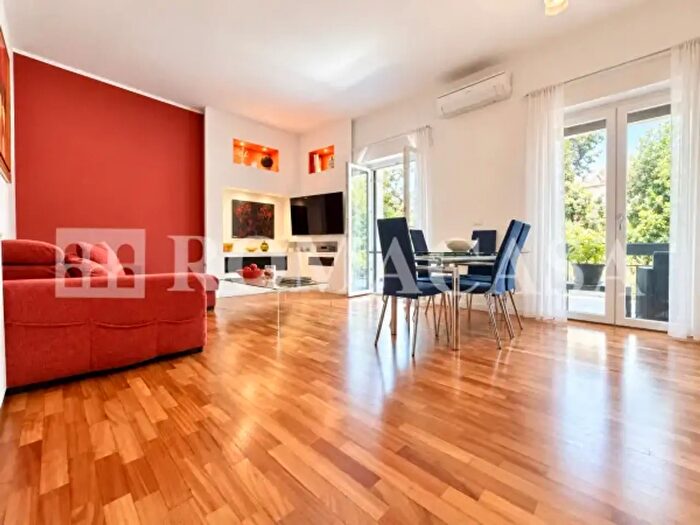 Appartamento quadrilocale in vendita in Via dei Carvilii, Roma