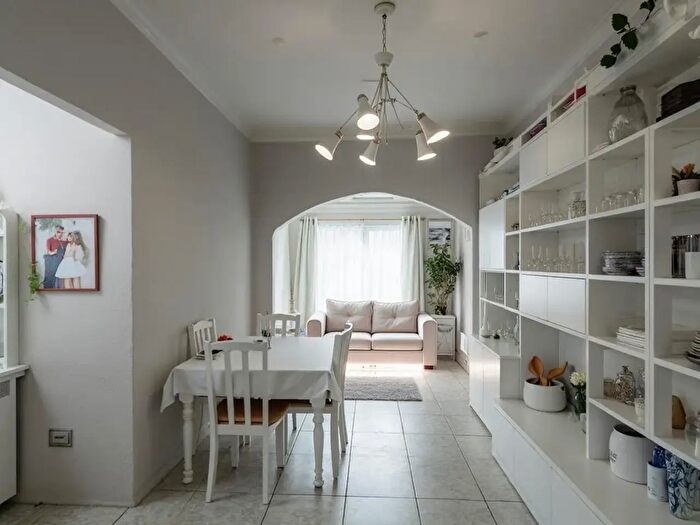 Appartamento trilocale in vendita in Via II Giugno, Beinasco