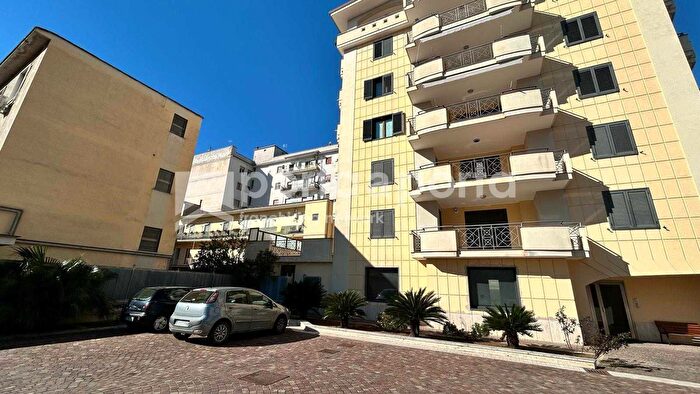 Appartamento trilocale in vendita in Via Alcide De Gasperi, Santa Maria Capua Vetere